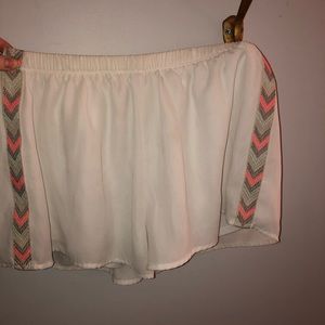 LA Hearts White Shorts with Stripe